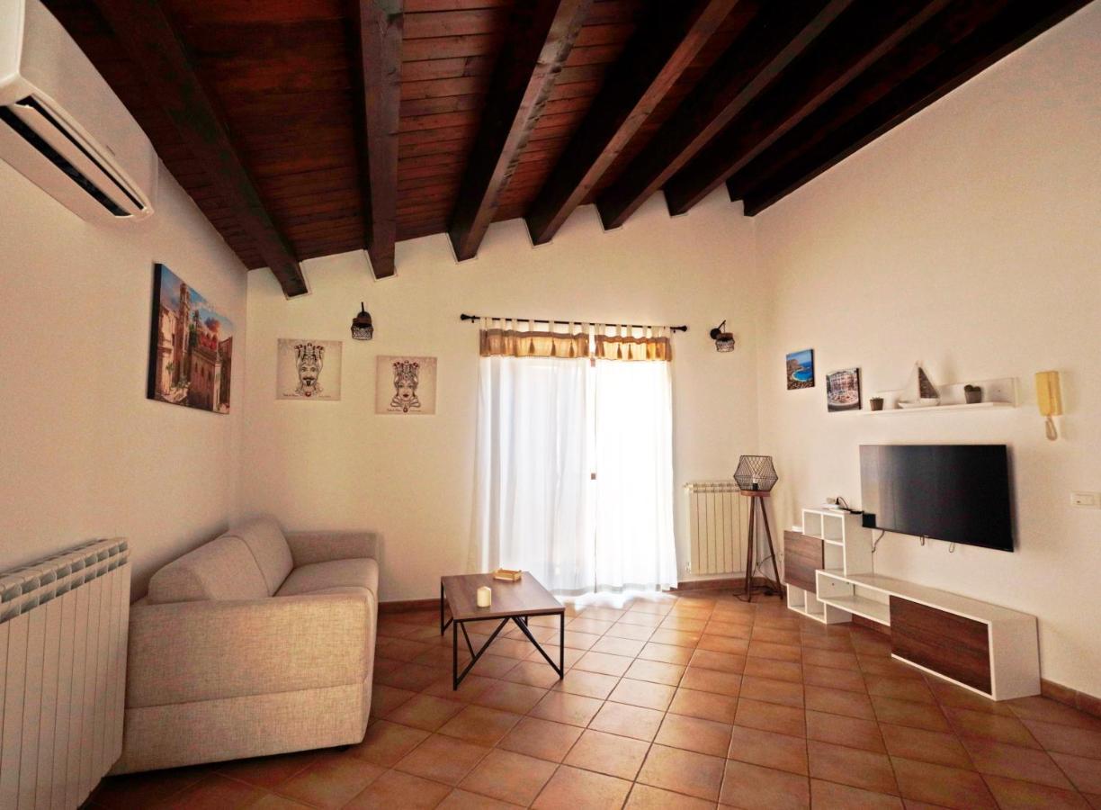 Apartament La Casa Di Filippo Palermo Zewnętrze zdjęcie