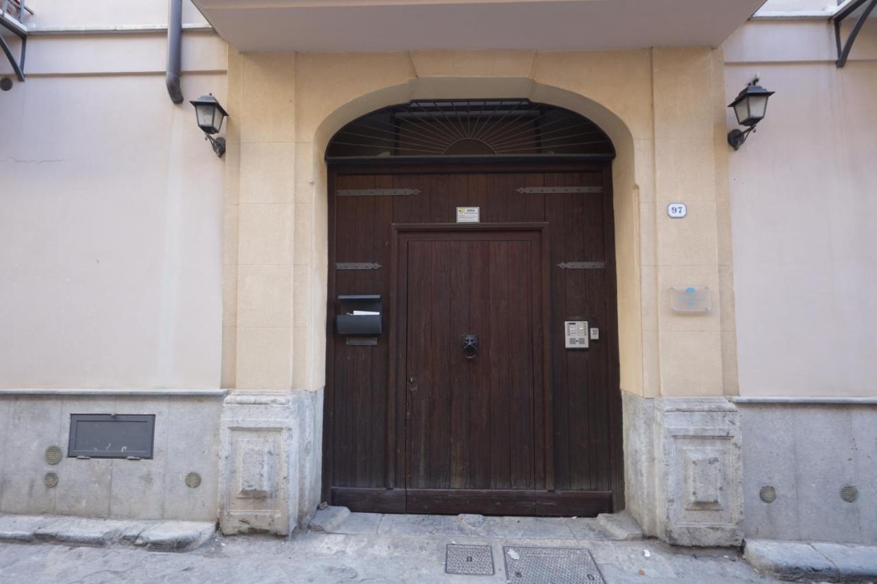 Apartament La Casa Di Filippo Palermo Zewnętrze zdjęcie